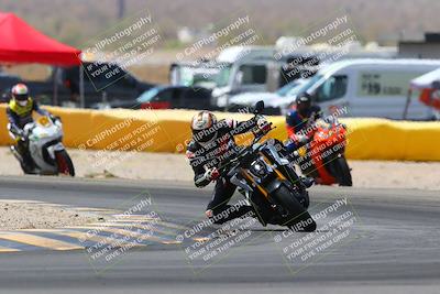 media/Apr-10-2022-SoCal Trackdays (Sun) [[f104b12566]]/Turn 2 (1135am)/